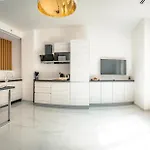 Mantovani Apartament-in The Heart Of