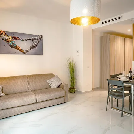 Daire Mantovani Apartament-in The Heart Of *