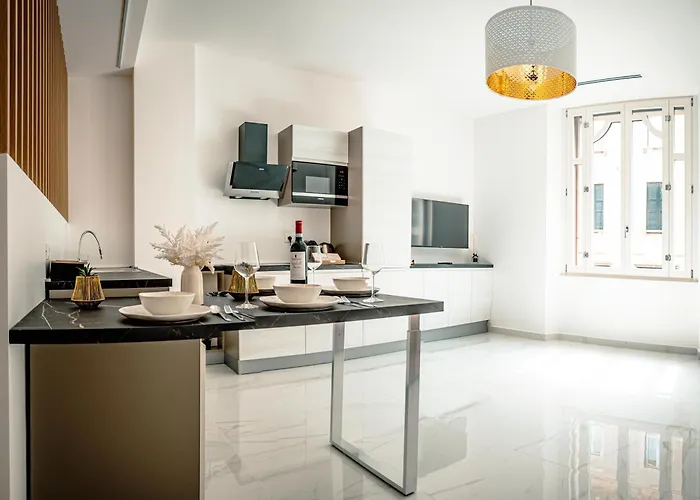 Mantovani Apartament-in The Heart Of *