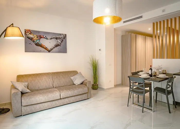 Daire Mantovani Apartament-in The Heart Of *